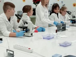 b_1024_768_0_00_images_2023_2024_Swiniuch_Klasy5CNL_410659627_820444609883489_3856458976546515201_n